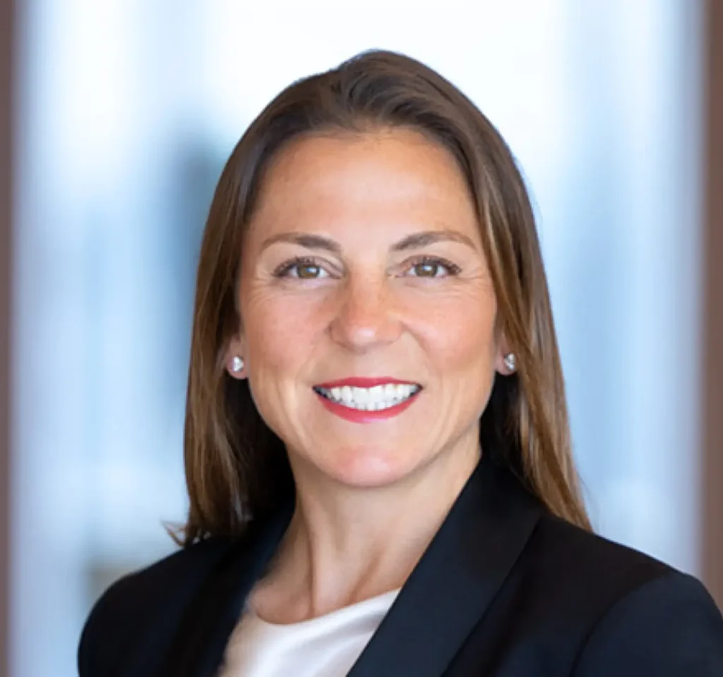 Lauren Cummings Managing Director